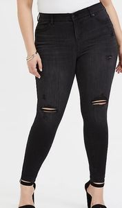 BOMBSHELL SKINNY JEAN - PREMIUM STRETCH BLACK WASH